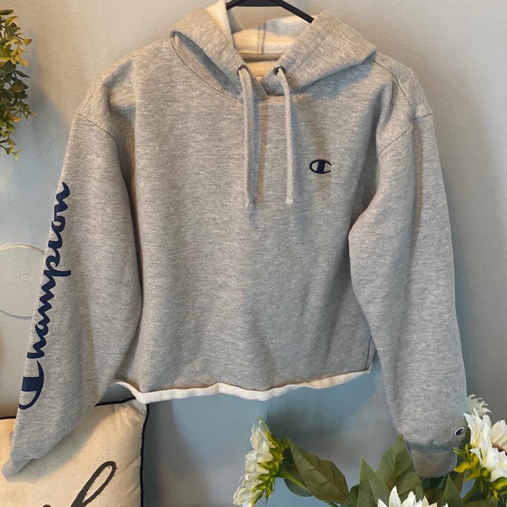 #8-Sweater - Picture 2 of 5